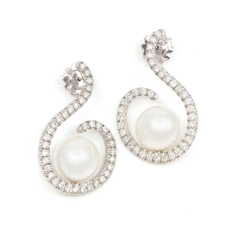 Diamond Curl Earring with a South-Sea Pearls