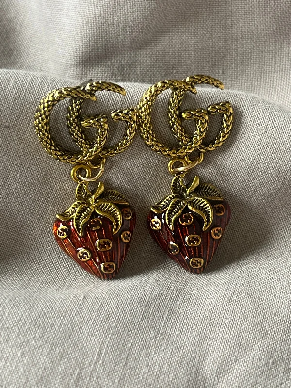 Gia Strawb Earrings Red