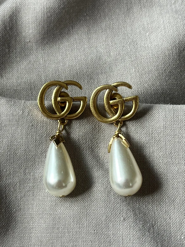 Gigi Pearl Earring