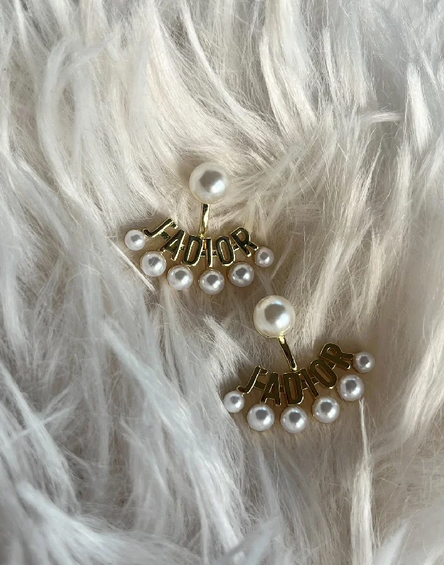 Jada Pearl Earring