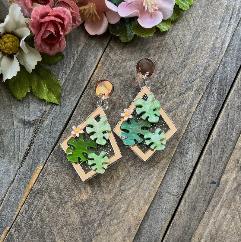 Monstera Terrarium Earrings Rose Gold