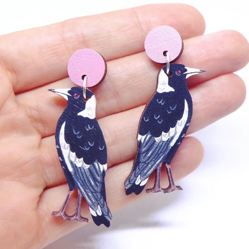 Pixie Nut & Co Dangle - Magpie