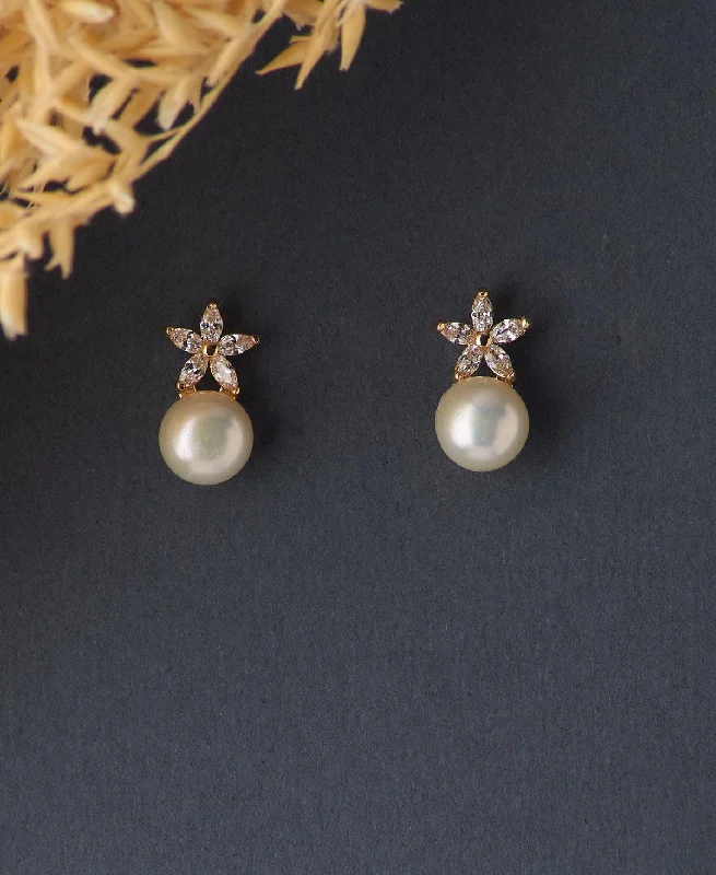 Pretty White Pearl Stud Earring