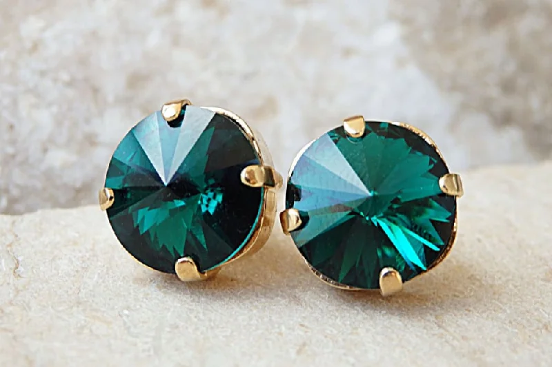 Emerald stud earrings