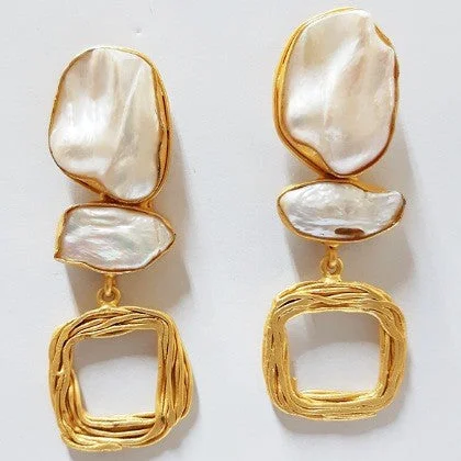 LARGE MABE PEARL STUD EARRINGS