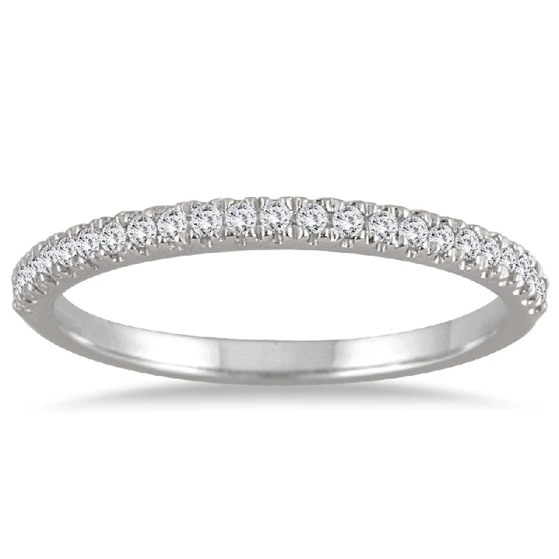 1/8 Carat TW Diamond Wedding Band in 14K White Gold