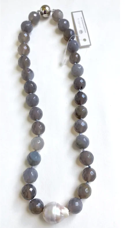 Necklace - Labradorite Stones & White Baroque Pearl