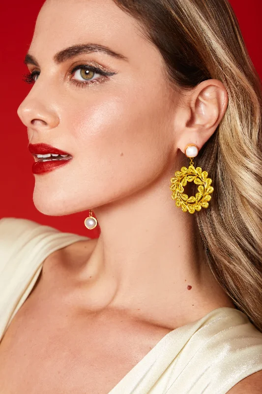 Corona Mini Doble Perla Earrings