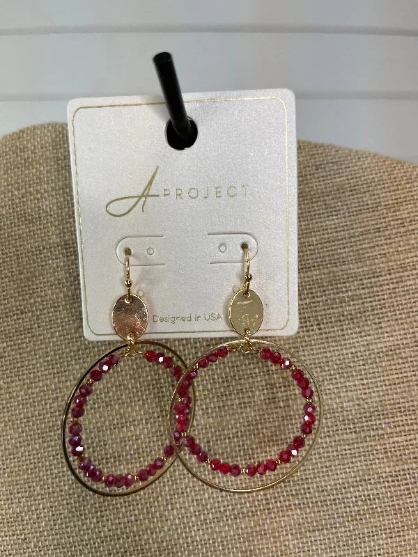 MAROON BEADED/GOLD DOUBLE HOOP EARRINGS