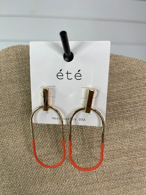 ORANGE OVAL METAL POST EARRINGS