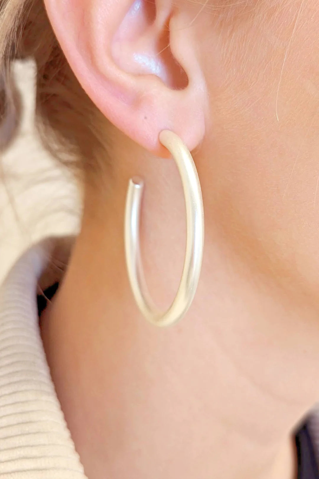 SATIN SILVER SHERIDAN EARRINGS